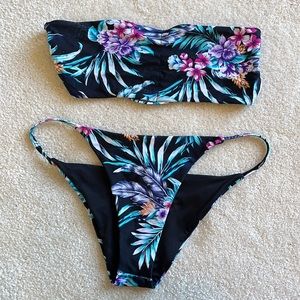 Black bough swim. Has soup pricked spots on top